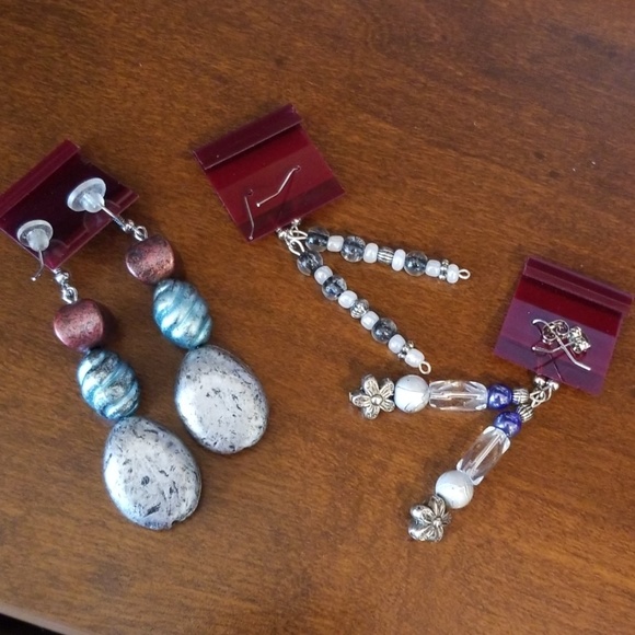 3 for $10/3 pairs of dangle pierced earrings - Picture 2 of 5